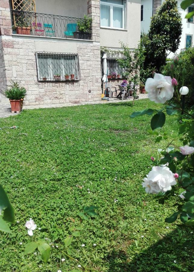 Villa Robin'S Nest Lucca Exterior foto